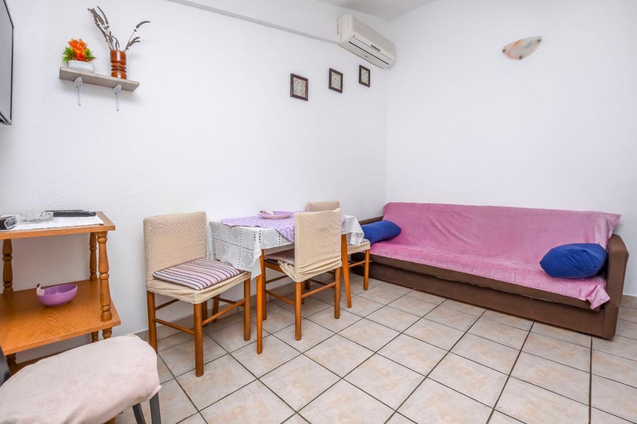 Apartments Karleusa Рогозница Екстериор снимка