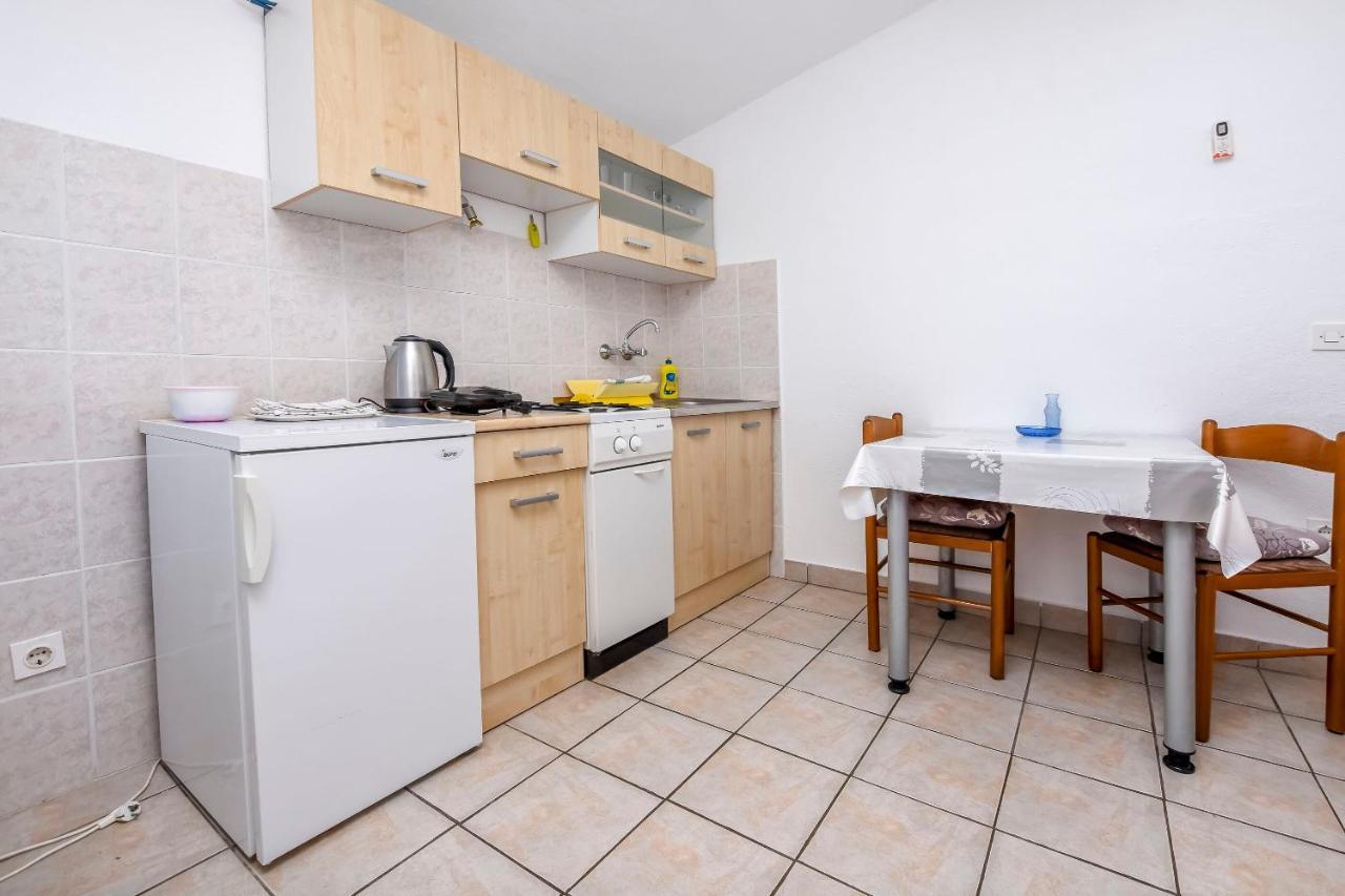 Apartments Karleusa Рогозница Екстериор снимка