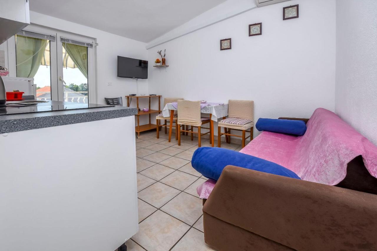 Apartments Karleusa Рогозница Екстериор снимка