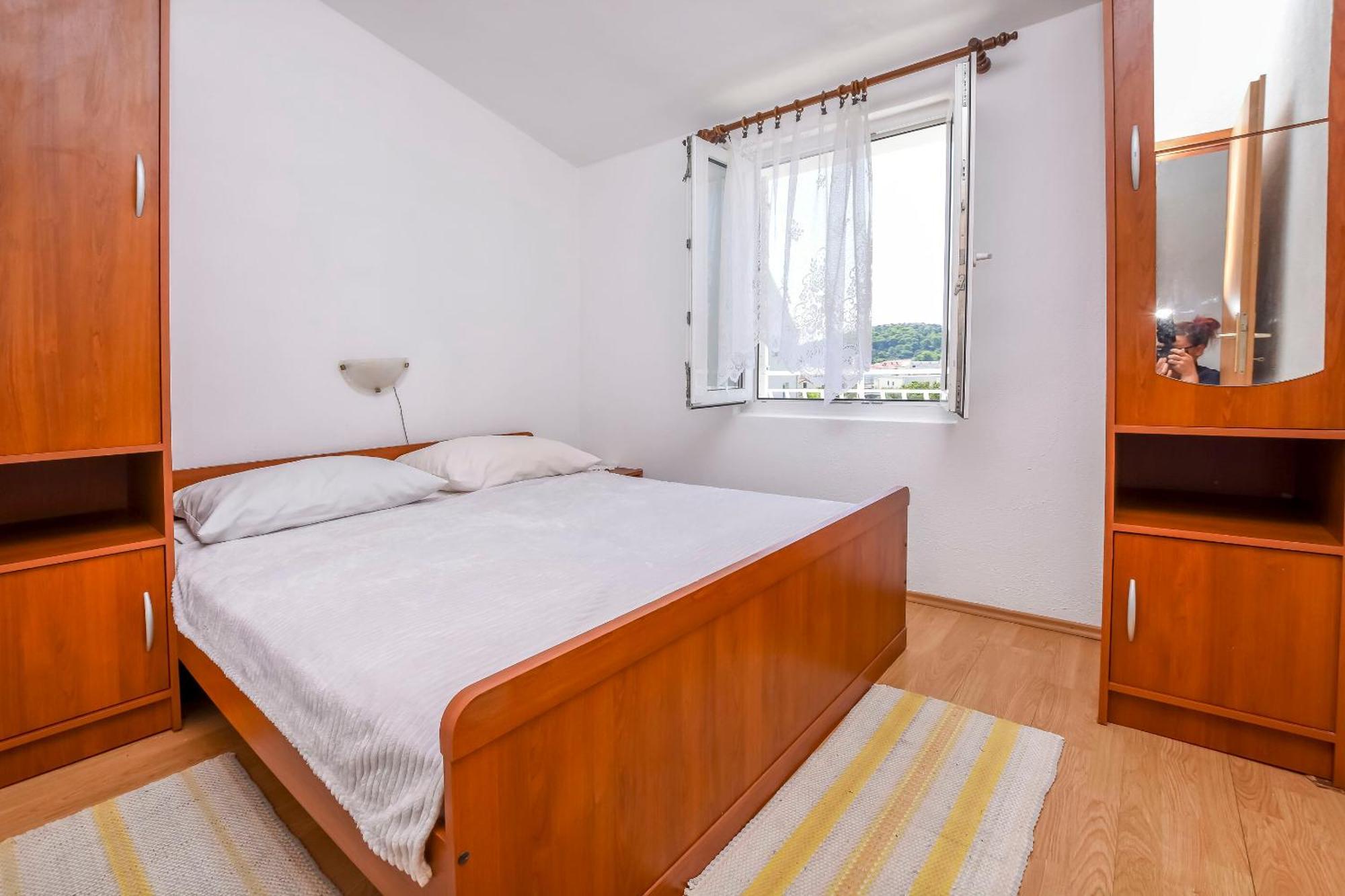 Apartments Karleusa Рогозница Екстериор снимка